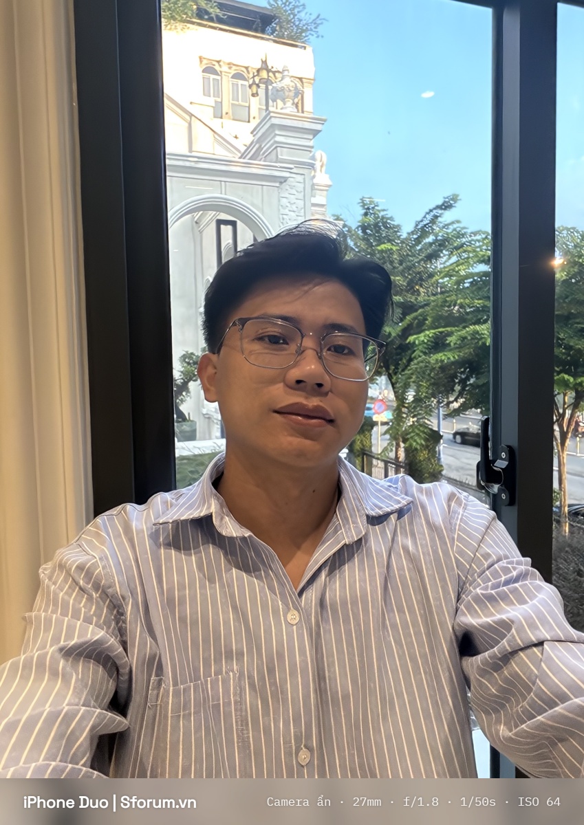 Trải nghiệm camera ẩn trên iPhone Duo