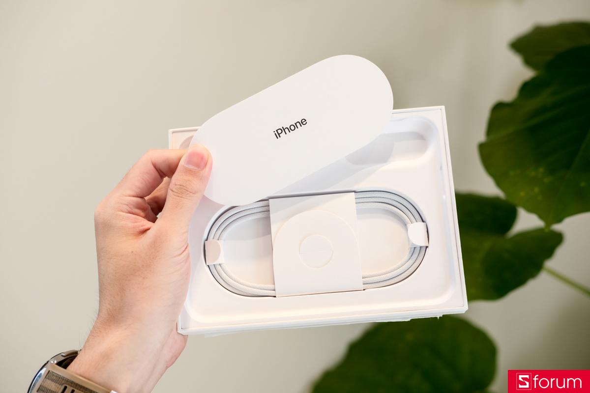 Mở hộp và trên tay iPhone Duo