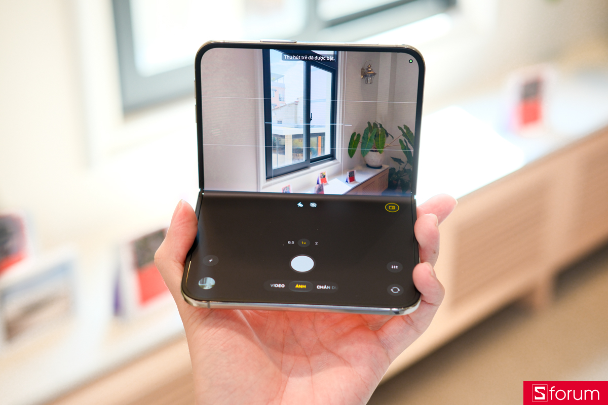Trên tay và trải nghiệm camera iPhone Duo