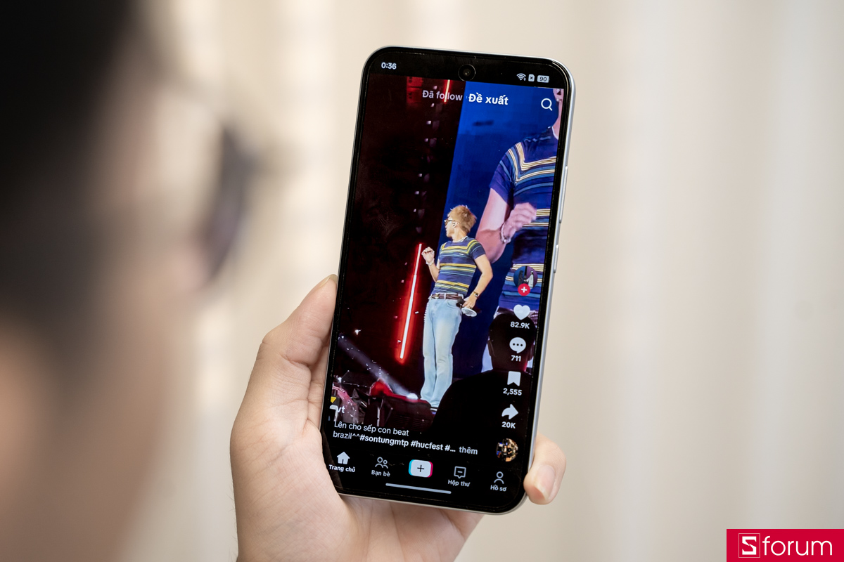 Trên tay và trải nghiệm màn hình OPPO A7 Pro 5G