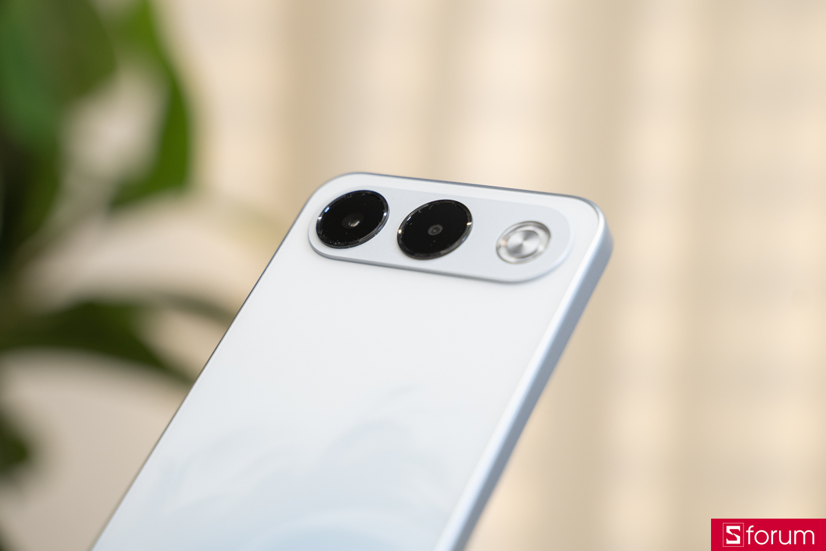 Trên tay OPPO A7 Pro 5G