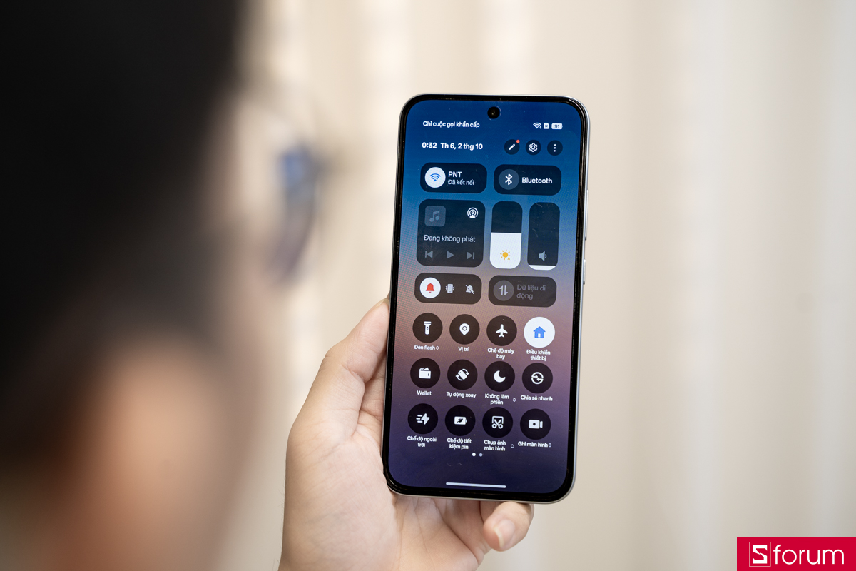 Trên tay OPPO A7 Pro 5G