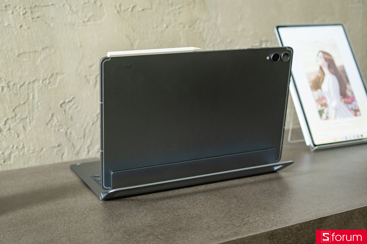 Trên tay Samsung Galaxy Tab S12 Ultra