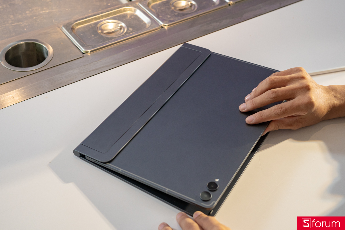 Trên tay Samsung Galaxy Tab S12 Ultra