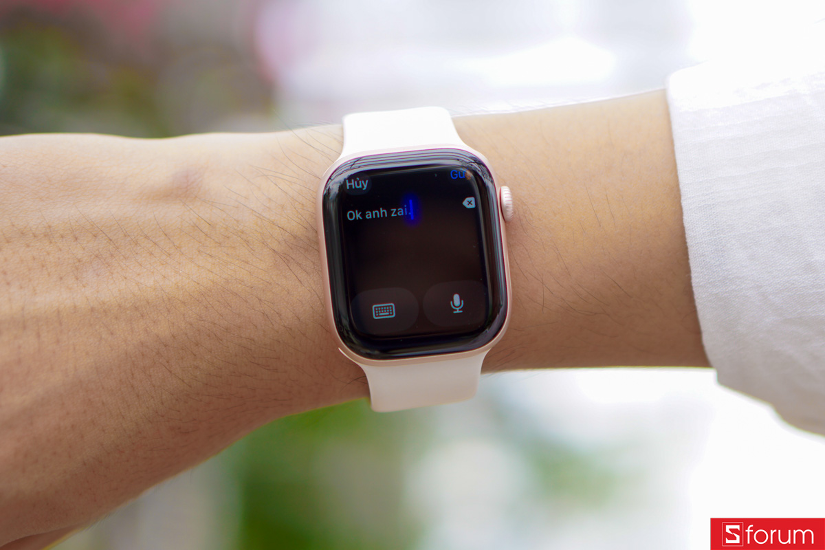 Khả năng trả lời tin nhắn với giọng nói trên Apple Watch Series 11