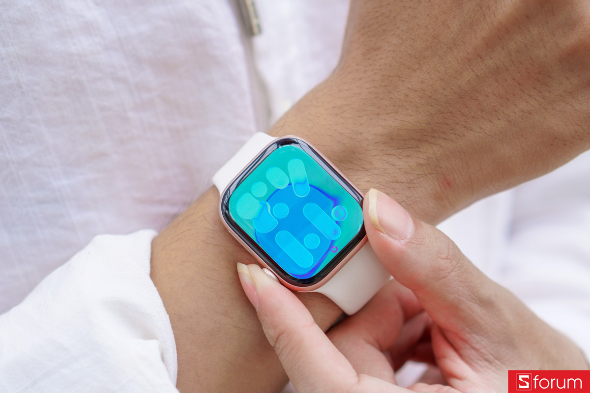 Hình nền Liquid Glass trên Apple Watch Series 11