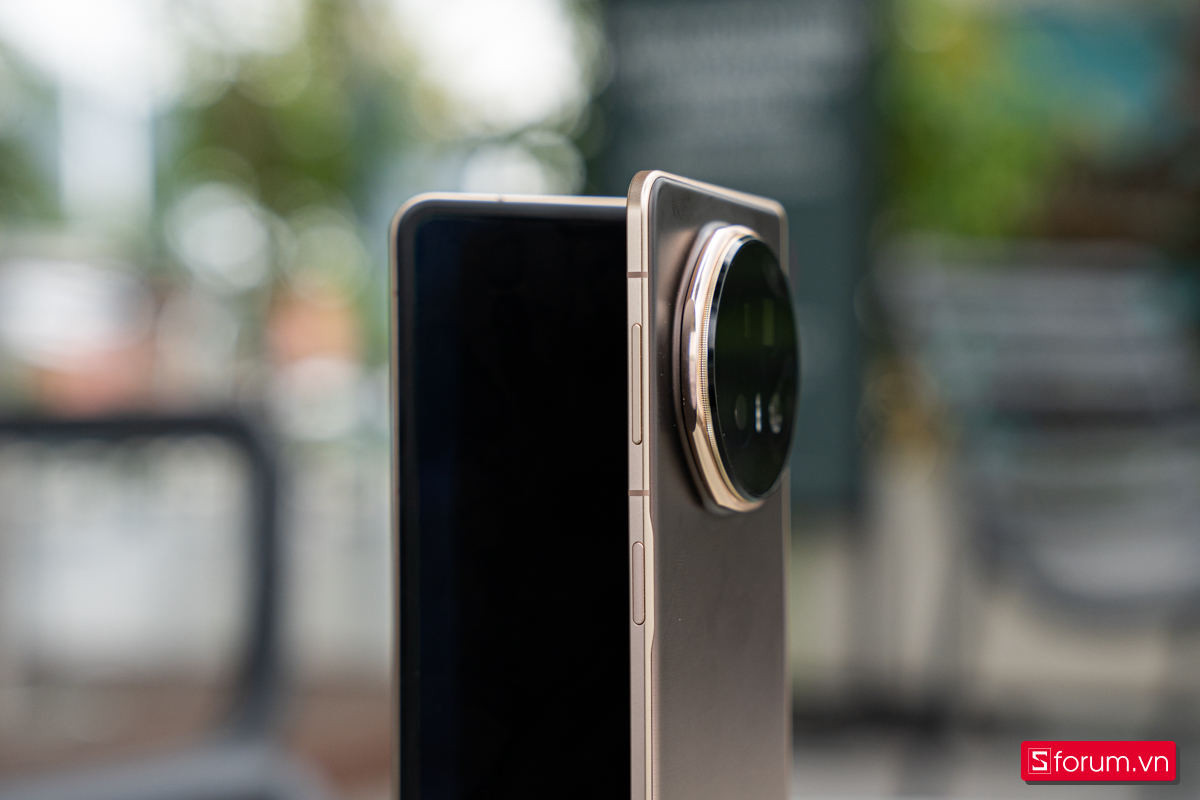 Cụm camera của Honor Magic V5 có độ dày ấn tượng