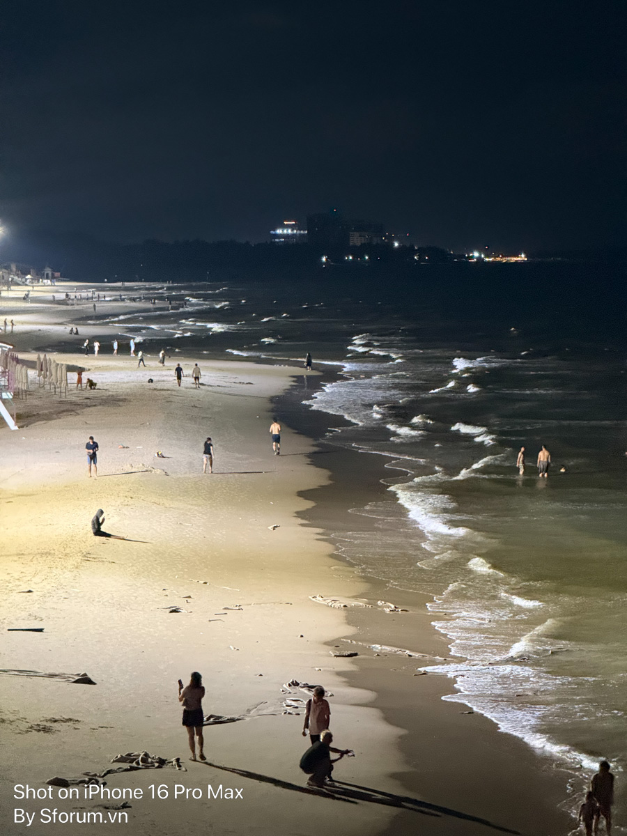 Ảnh chụp đêm từ iPhone 16 Pro Max