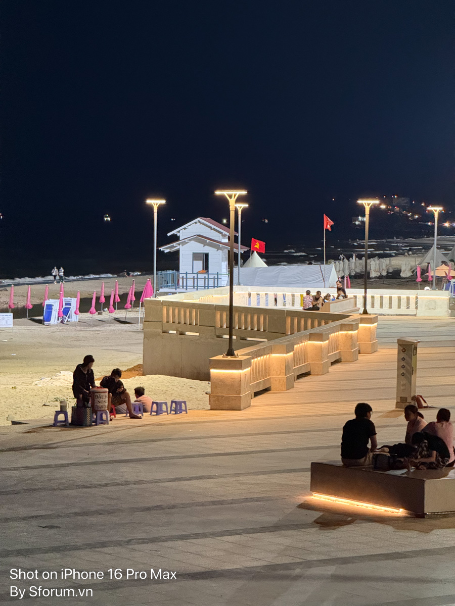 Ảnh chụp đêm từ iPhone 16 Pro Max