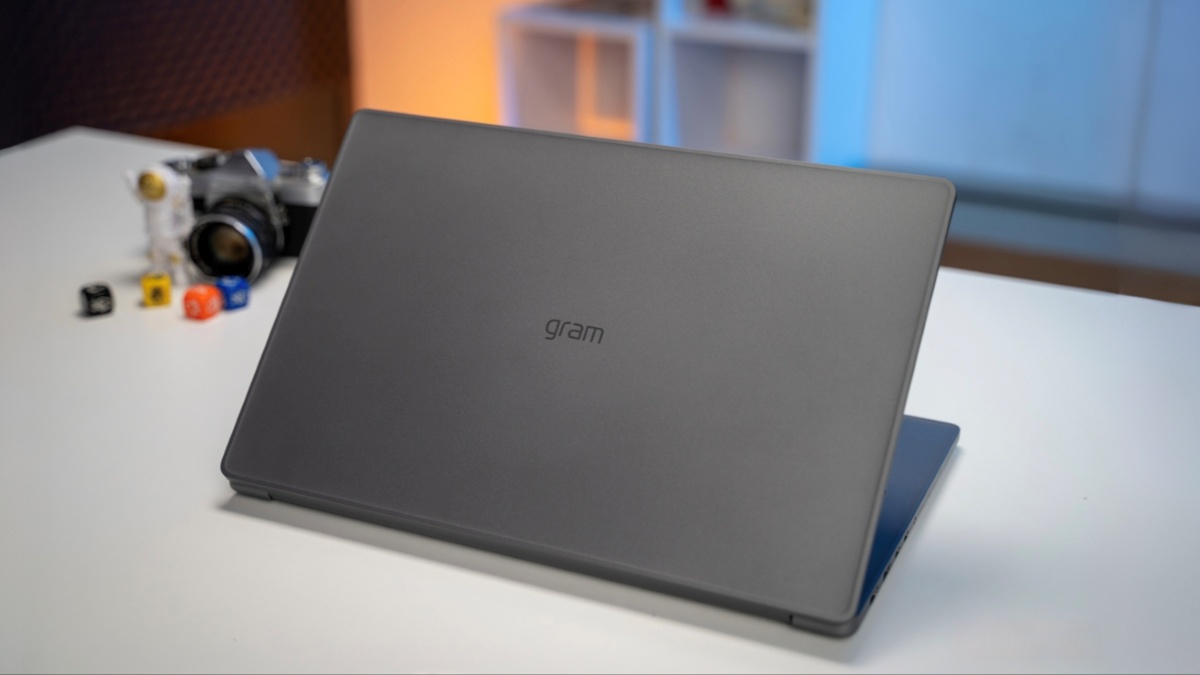 Đánh giá LG gram Book: Laptop “mang danh Gram” giá hời, liệu có đáng để sinh viên xuống tiền?