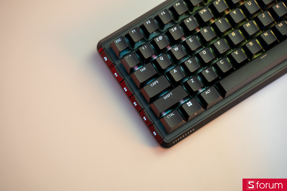 6 phím G-Keys trên Corsair Vanguard 96