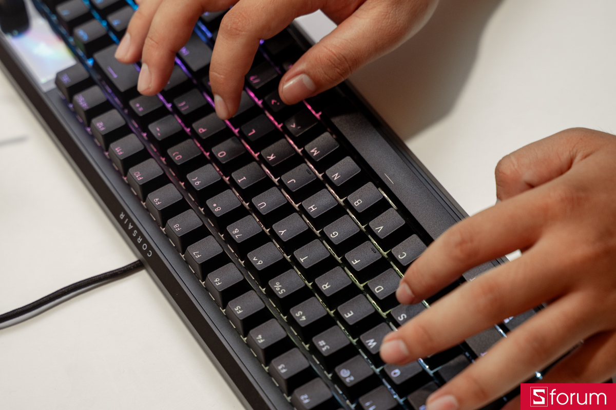 Khi đã quen, Corsair Vanguard 96 cho cảm giác gõ phím rất tốt