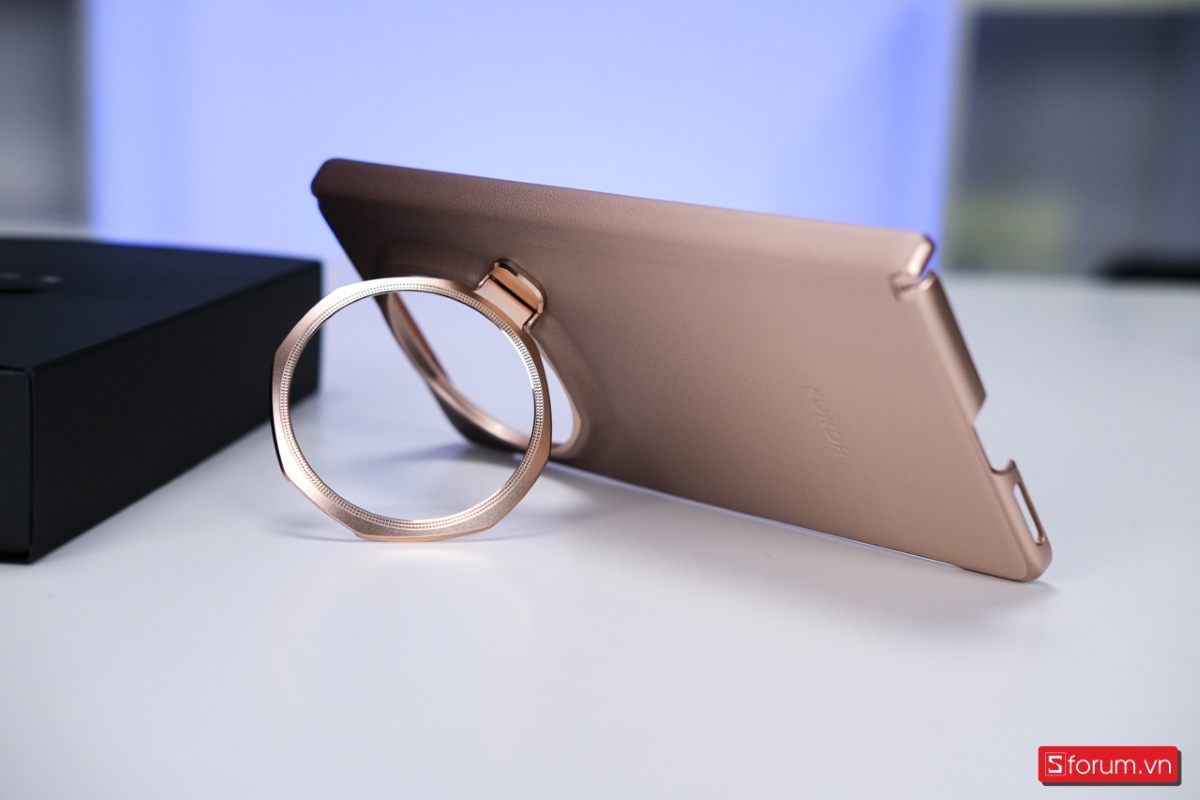 Ốp có kickstand giúp dựng máy