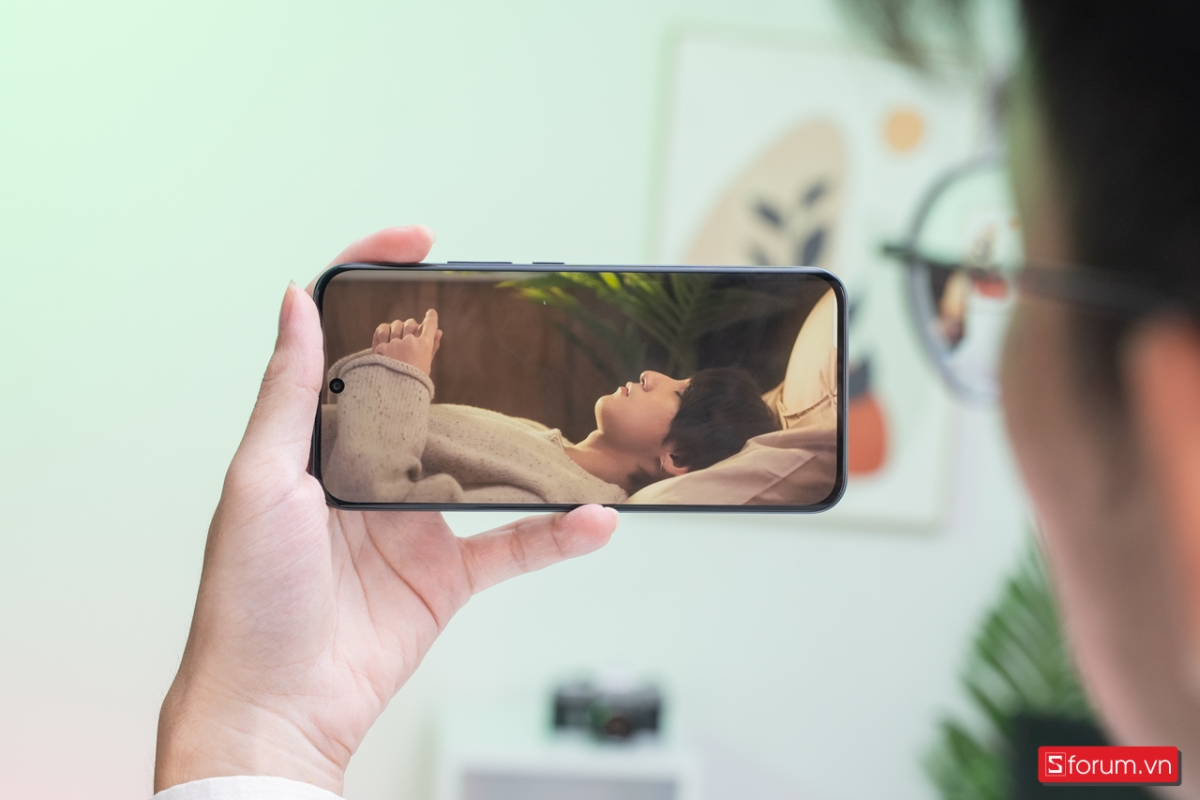 Màn hình của Tecno Pova Slim 5G cho chất lượng hiển thị khá tốt