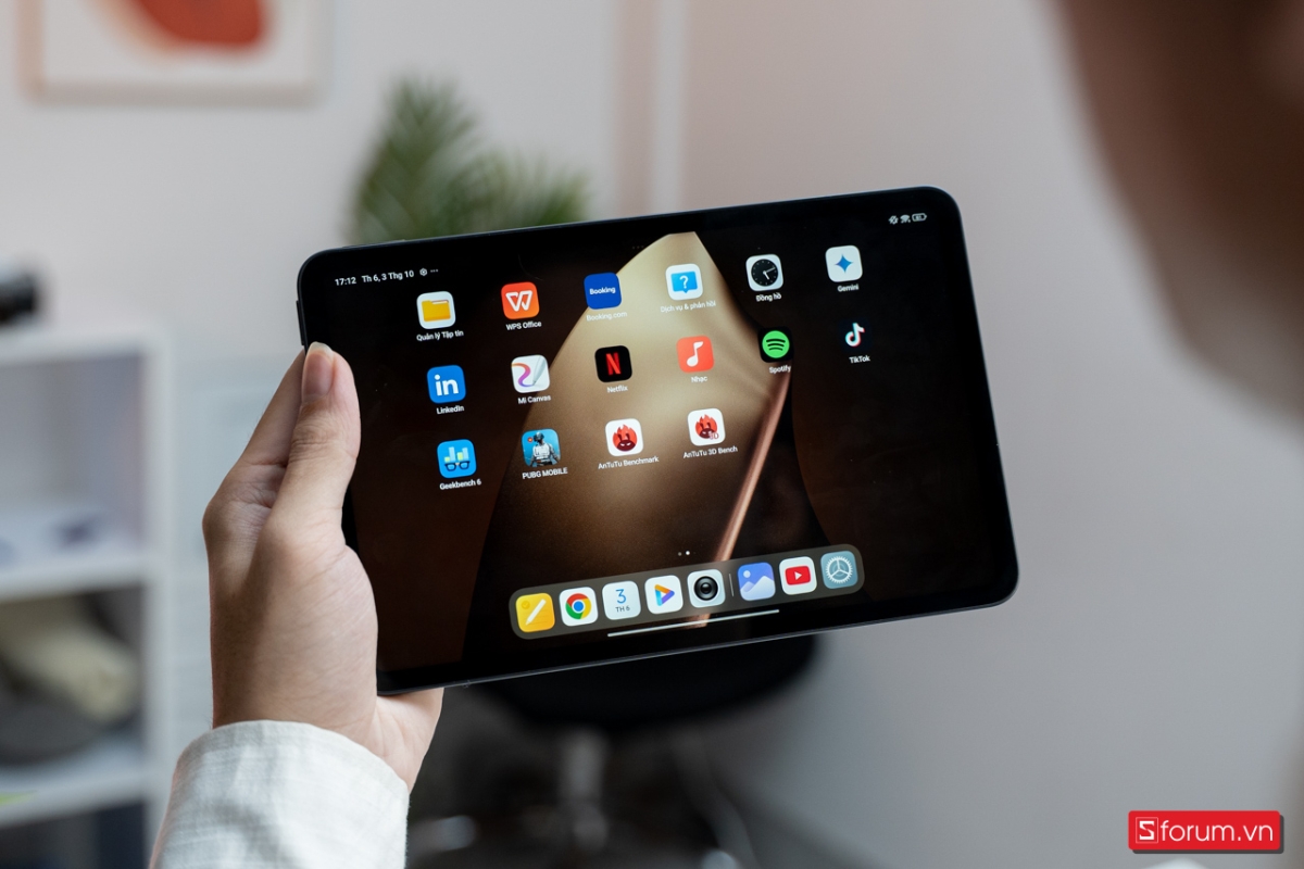 Xiaomi Pad Mini cho khả năng vuốt chạm rất mượt mà