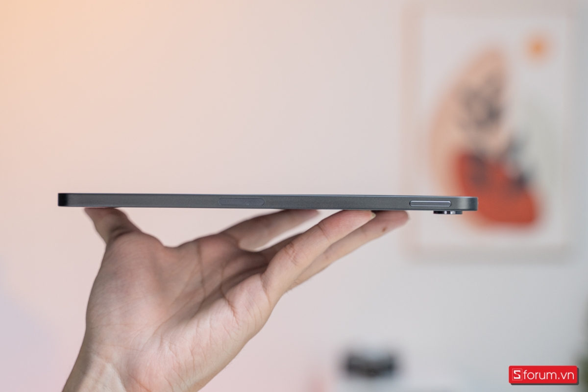 Cạnh phải của Xiaomi Pad Mini