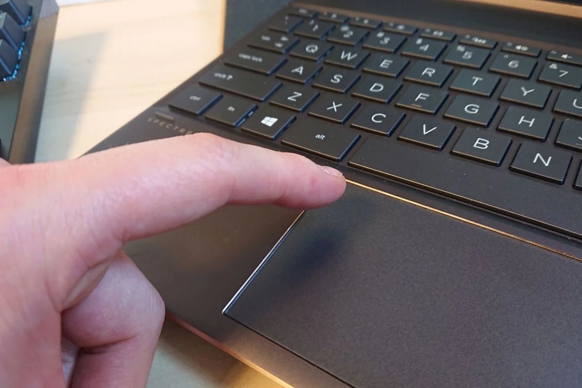Nguyên nhân chuột cảm ứng laptop Dell bị khóa