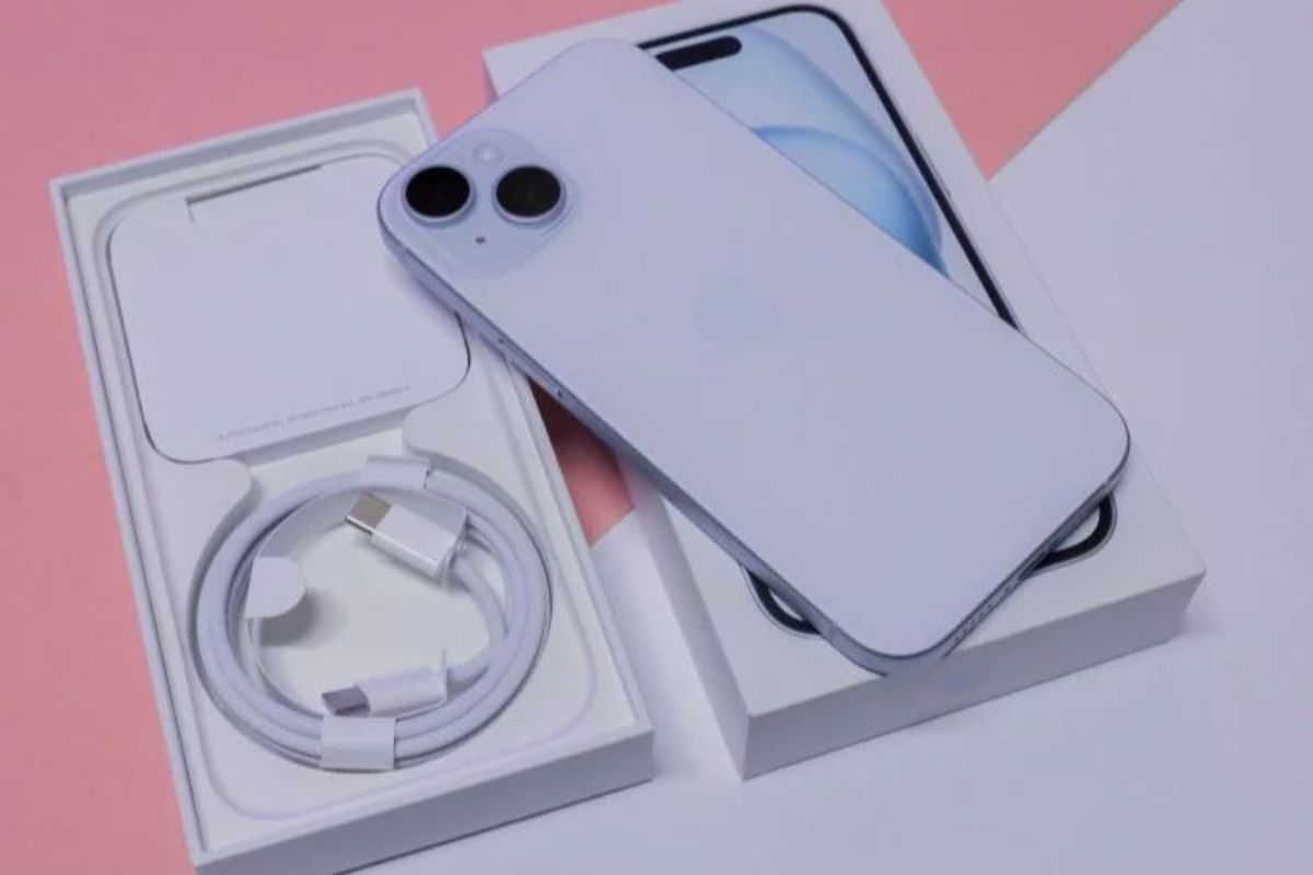 iPhone 15 dùng cổng sạc gì?