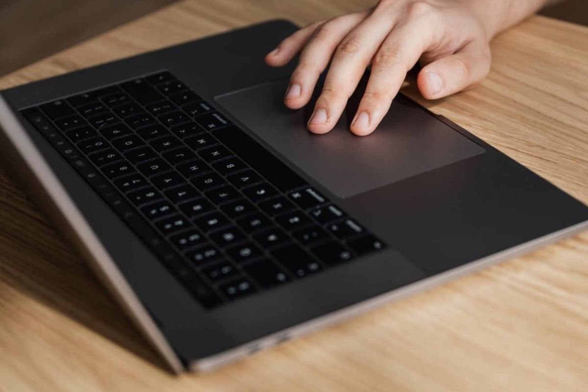 Laptop không có driver touchpad là gì