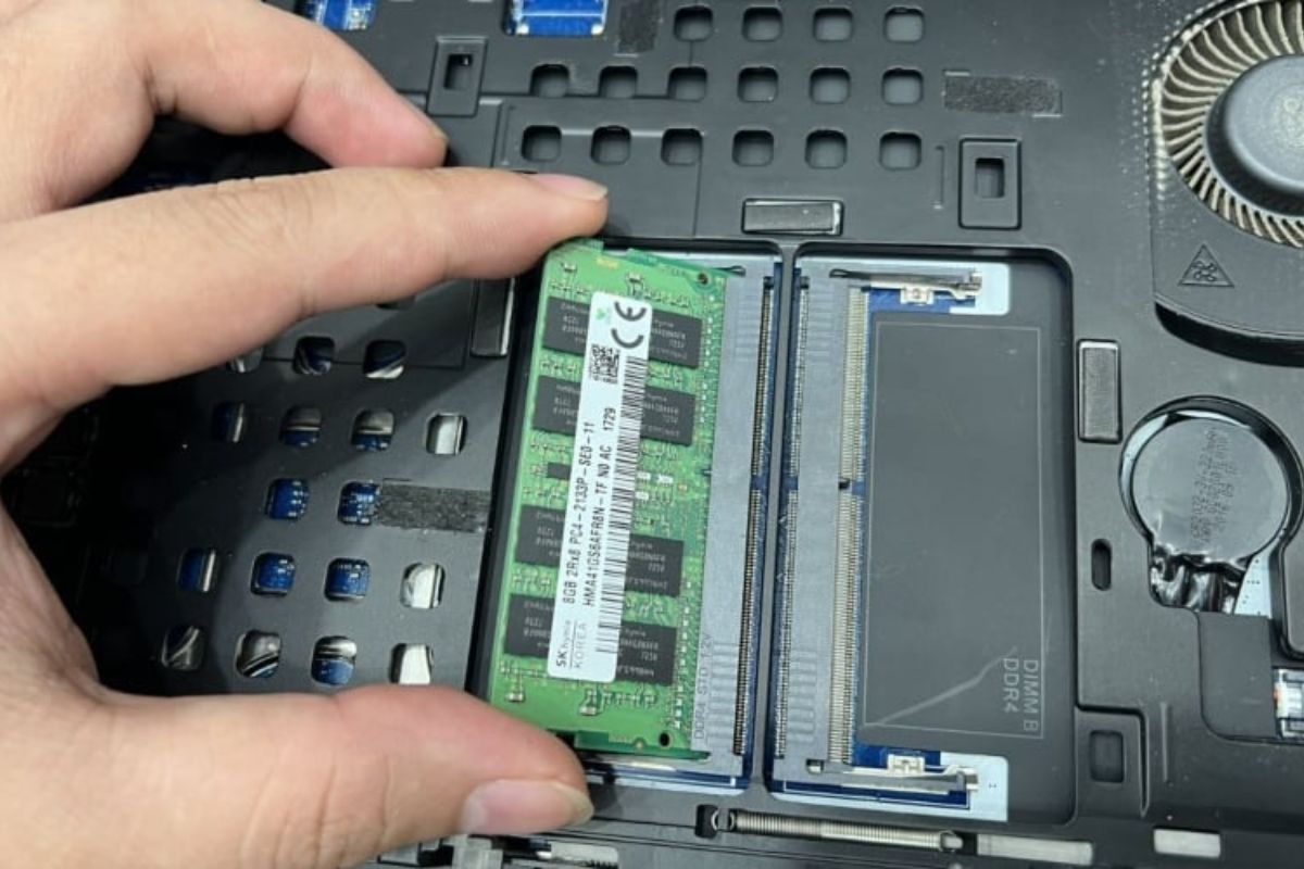 Kiểm tra RAM laptop hạn chế lỗi laptop đột ngột tắt nguồn bước 3 (Hình minh họa)