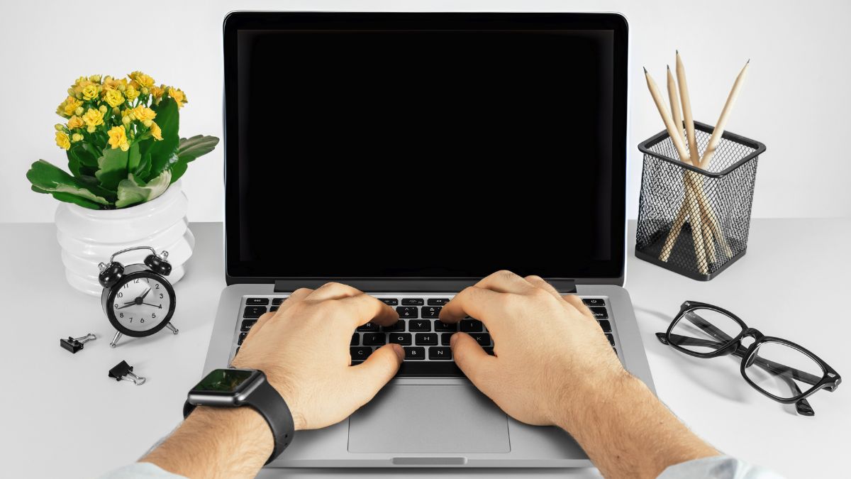Tìm hiểu nguyên nhân laptop đột ngột tắt nguồn