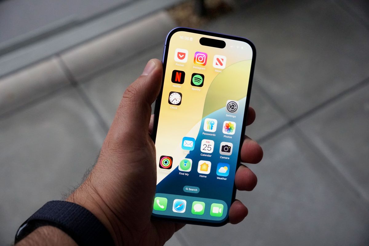 Mật độ điểm ảnh của iPhone 16 lên đến 460 ppi