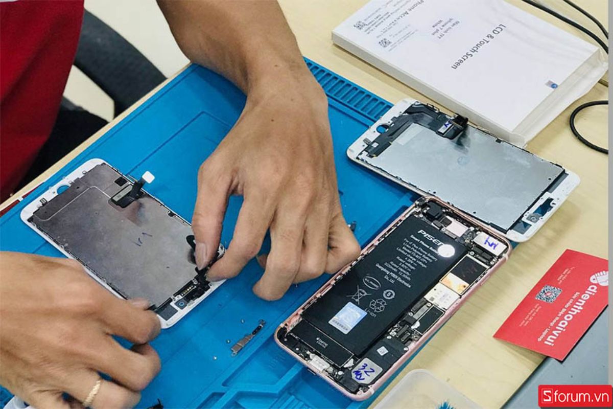 Thay màn hình iPhone chính hãng tại cửa hàng sửa điện thoại uy tín