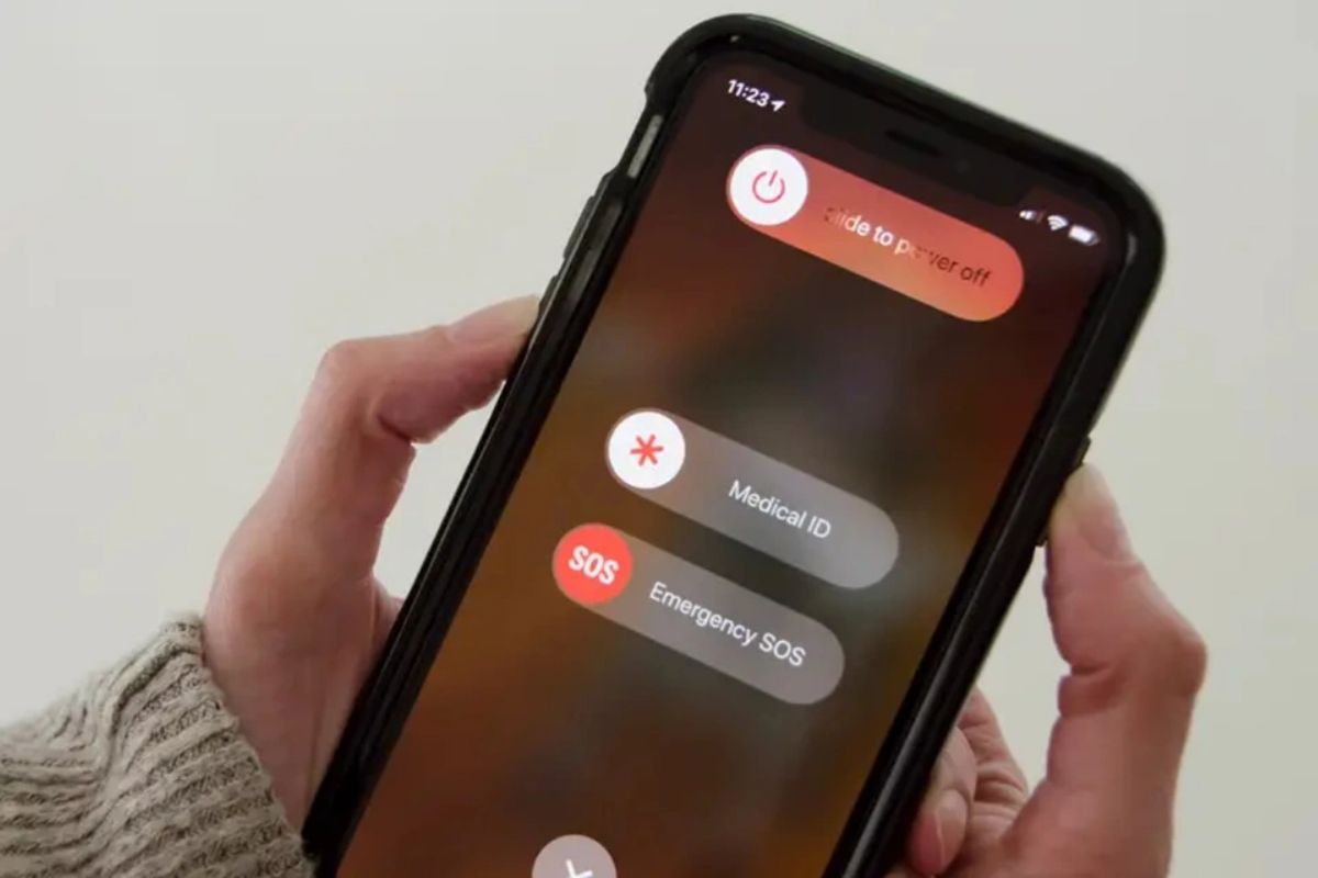 Khởi động lại để khắc phục tình trạng thời gian sử dụng iPhone bị lỗi