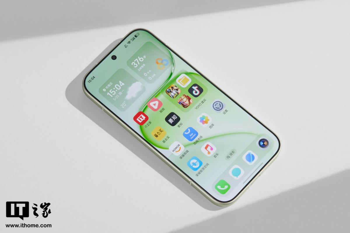 Cận cảnh Honor 600 Pro lộ diện viền màn hình siêu mỏng kỷ lục chỉ 0.98mm ở mặt trước
