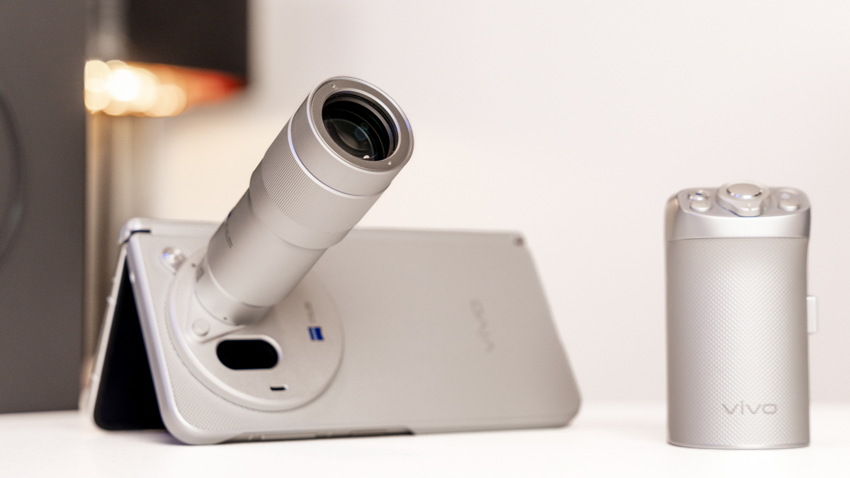 Cận cảnh vivo X Fold6 sắp ra mắt: Điện thoại gập cũng có thể gắn lens rời, pin 7000mAh