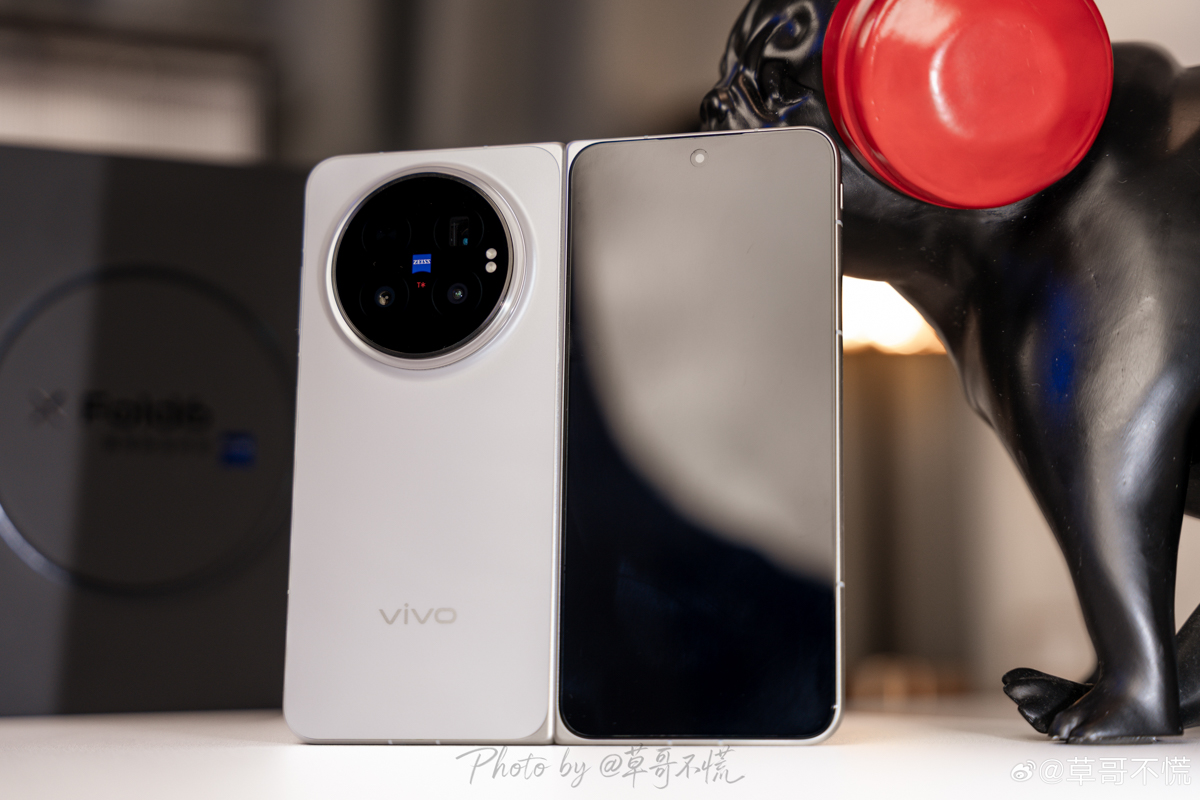 Cận cảnh vivo X Fold6 thiết kế tổng thể