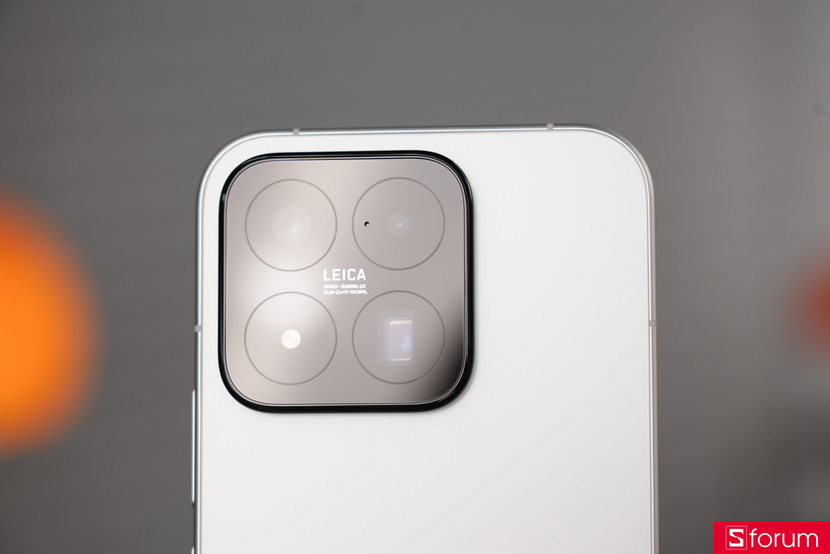 Logo Leica và thiết kế cụm camera vuông đặc trưng của Xiaomi 17 Max