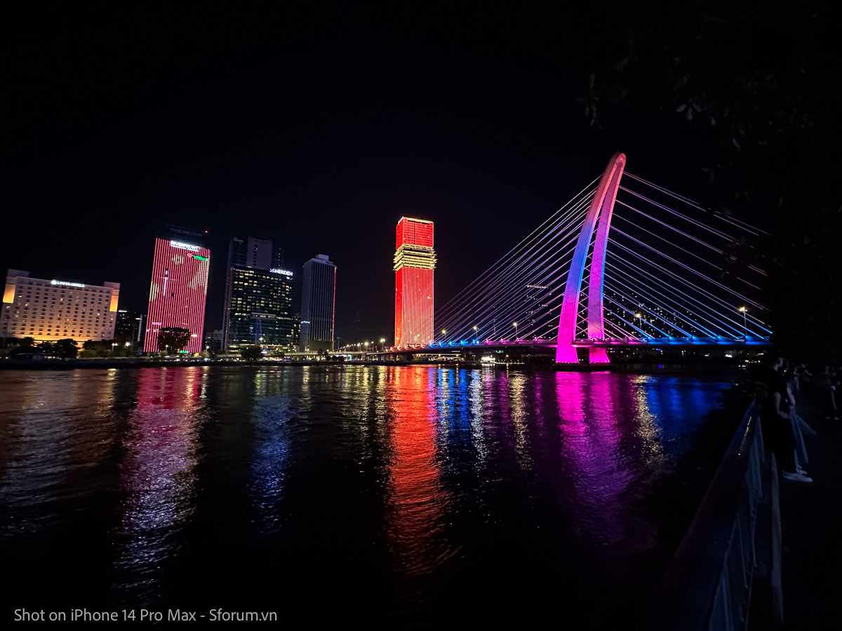 Đánh giá camera iPhone 14 Pro Max trong điều kiện thiếu sáng