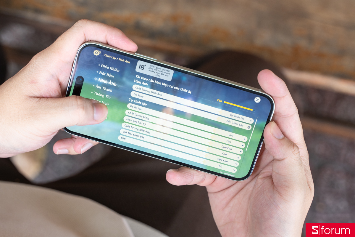 Menu cài đặt đồ họa tối ưu hiệu năng chơi game Genshin Impact trên điện thoại iPhone 15 Plus