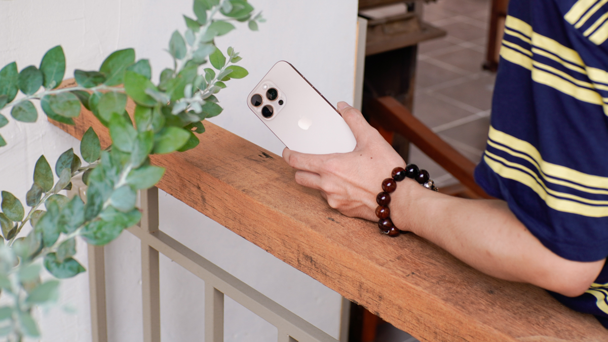 iPhone 16 Pro còn đáng mua nữa không? Đánh giá chi tiết trải nghiệm thực tế: Hiệu năng, camera, pin ở 2026