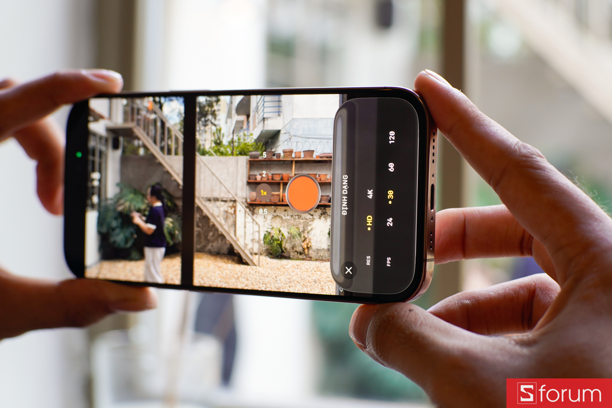 Giao diện quay video 4K sắc nét được tích hợp sẵn trên iPhone 16 Pro