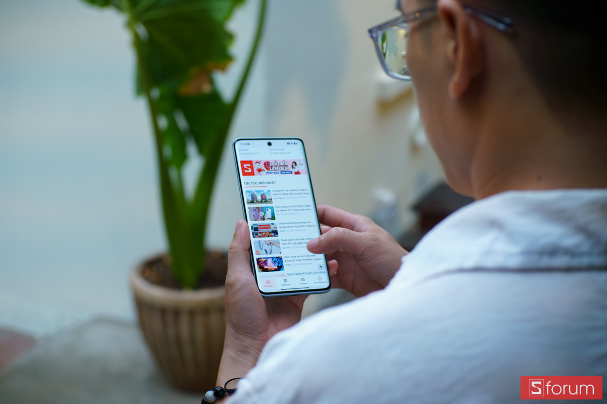 Lướt tin tức mượt mà với màn hình Xiaomi Redmi Note 15 5G