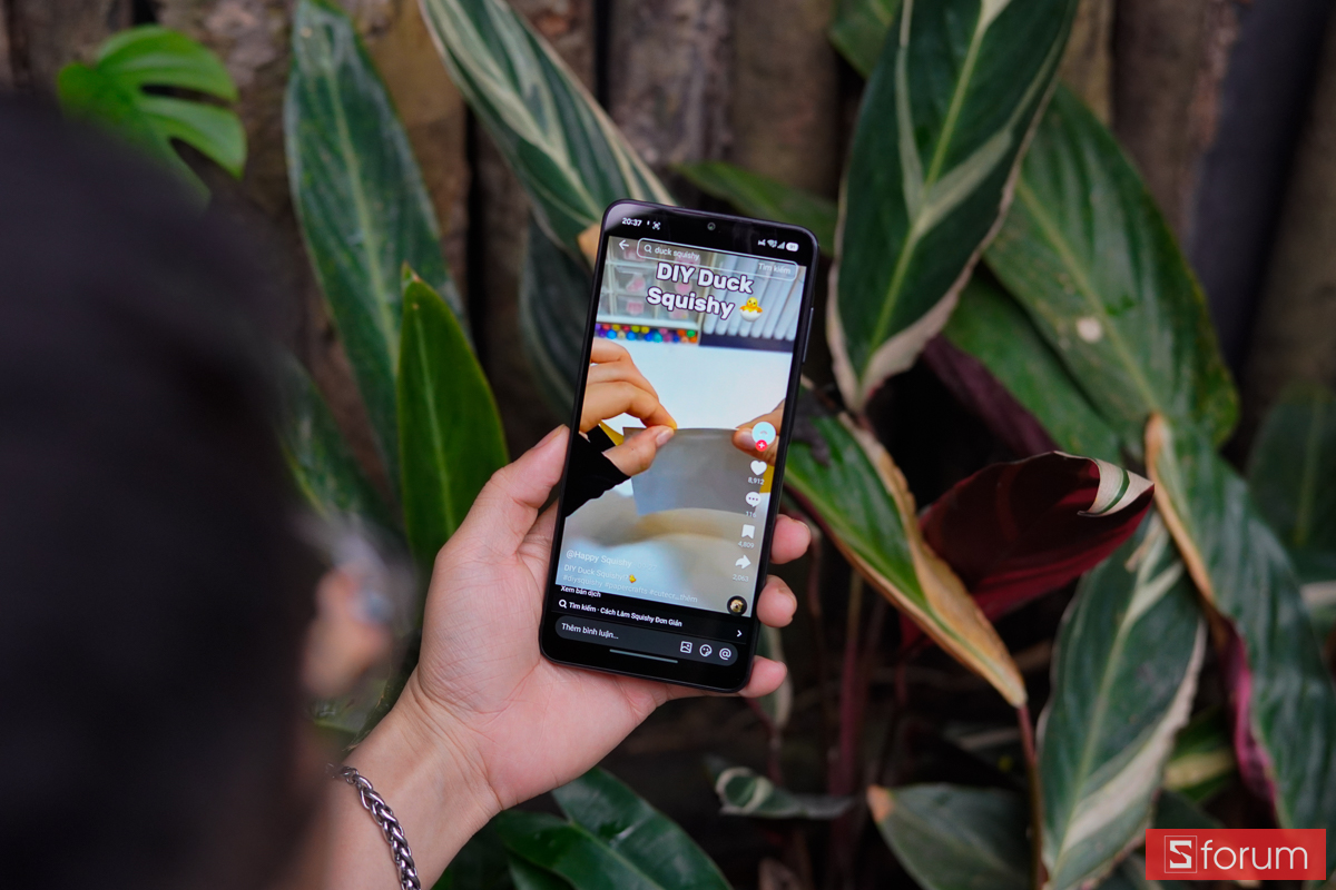 Xem video ngắn trên màn hình Samsung Galaxy A08 4G