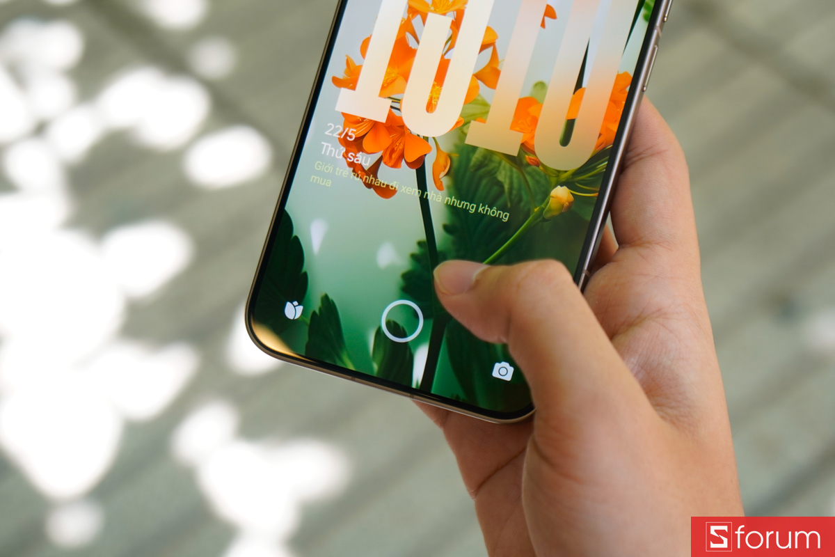 Cảm biến vân tay trên màn hình Xiaomi 15T Pro được đặt khá sát cạnh dưới