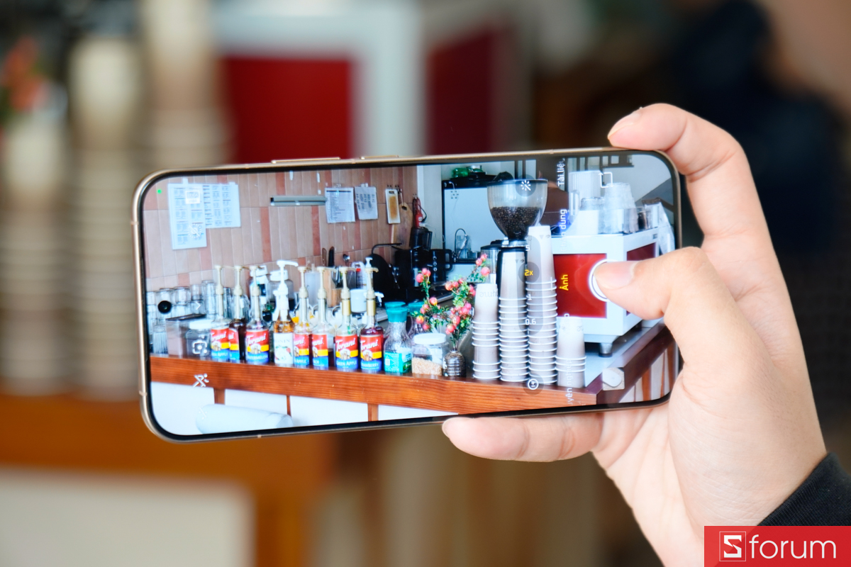Giao diện ứng dụng camera Leica hiển thị khi chụp ảnh bằng Xiaomi 15T Pro