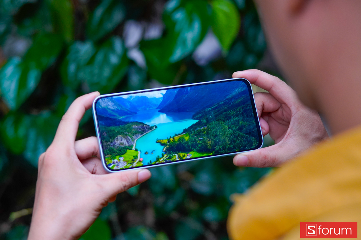 Màn hình Xiaomi Redmi Note 17 5G hiển thị video phong cảnh