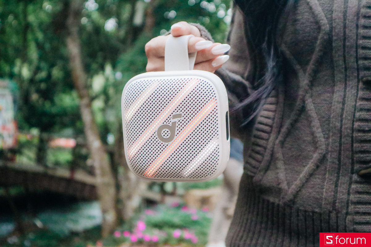 Hiệu ứng đèn LED RGB đồng bộ theo nhịp điệu âm nhạc