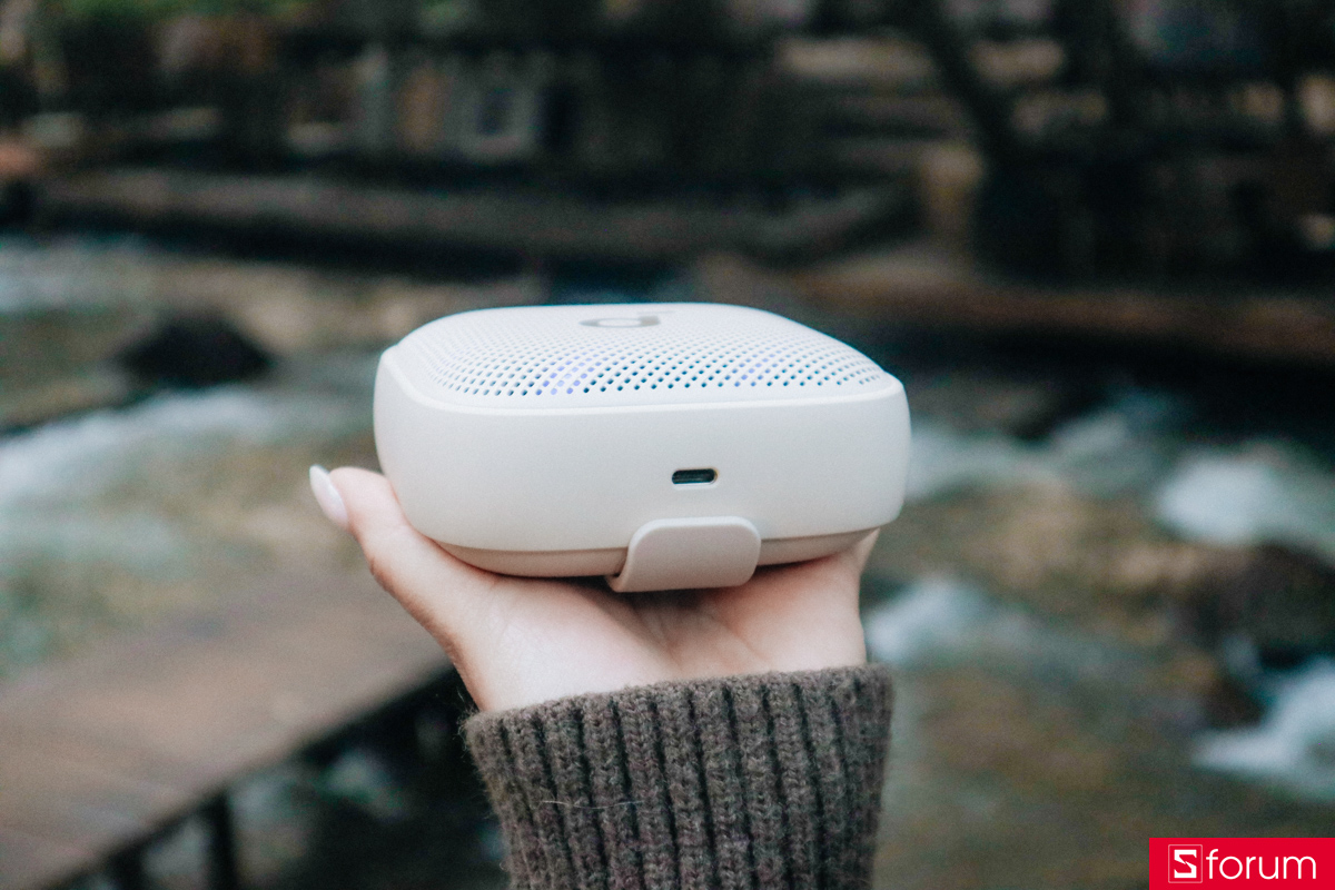 Cận cảnh cổng sạc USB-C trên Anker Soundcore Boom Go 3i