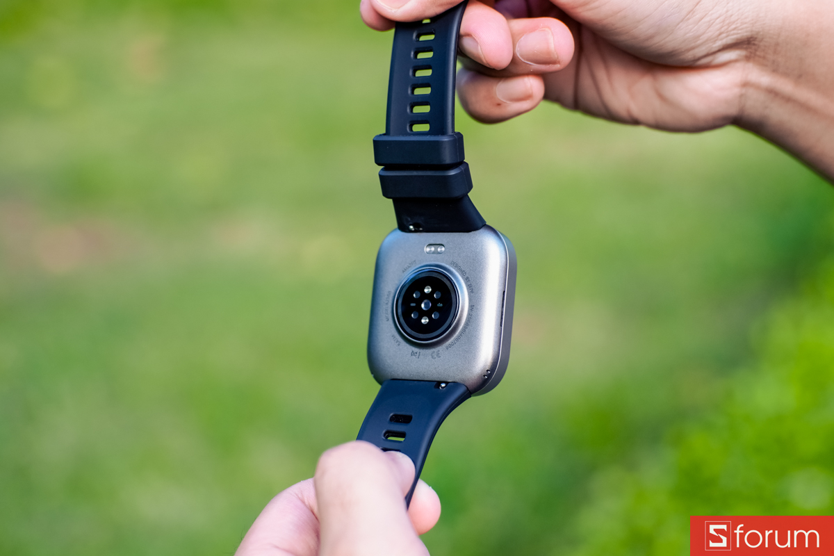 Trên tay Amazfit Bip Max cụm cảm biến BioTracker 6.0.