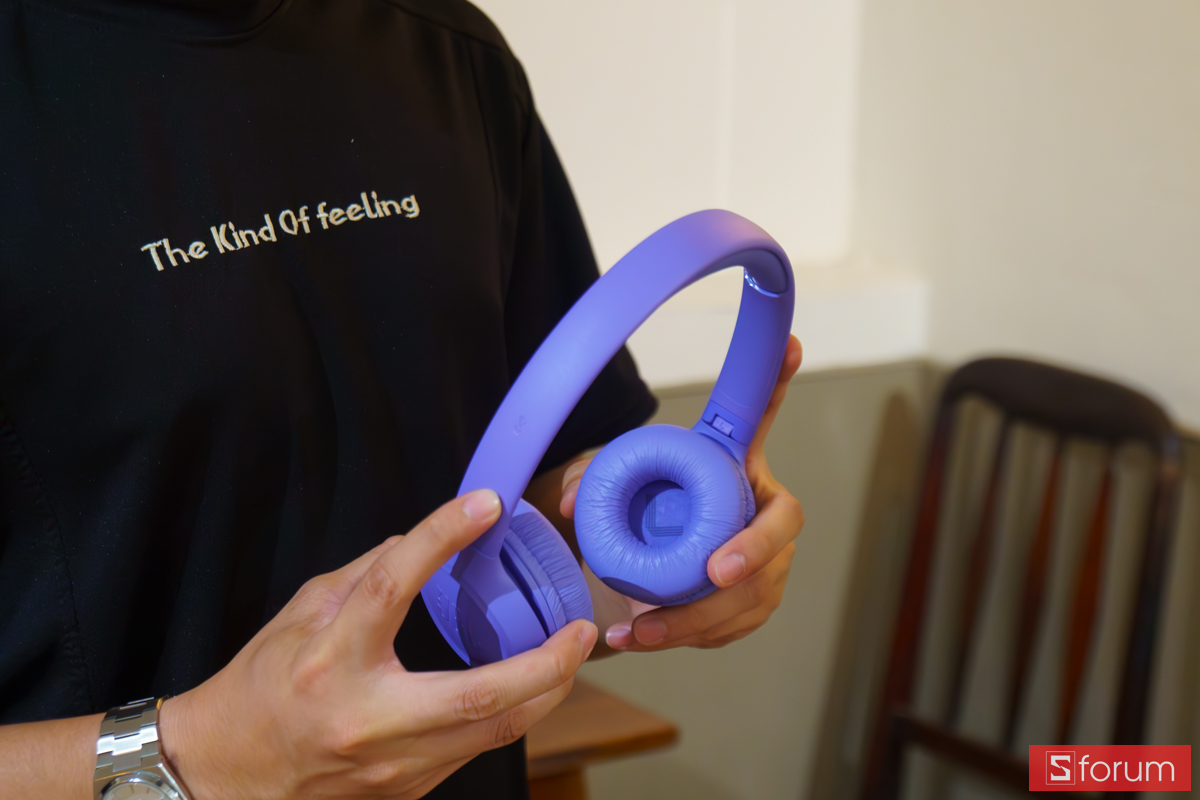 Trên tay tai nghe JBL Tune 530BT