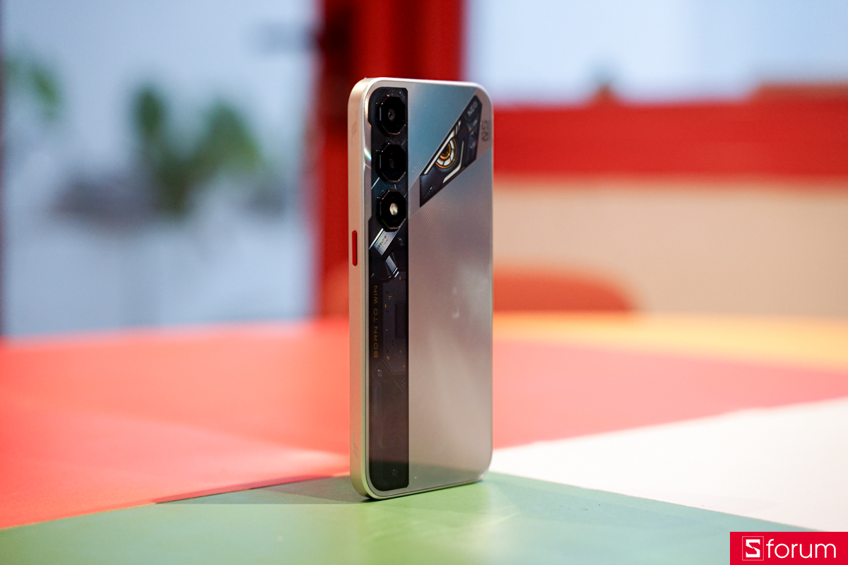 Thiết kế mặt lưng nhựa bóng của Nubia Neo Q5 5G