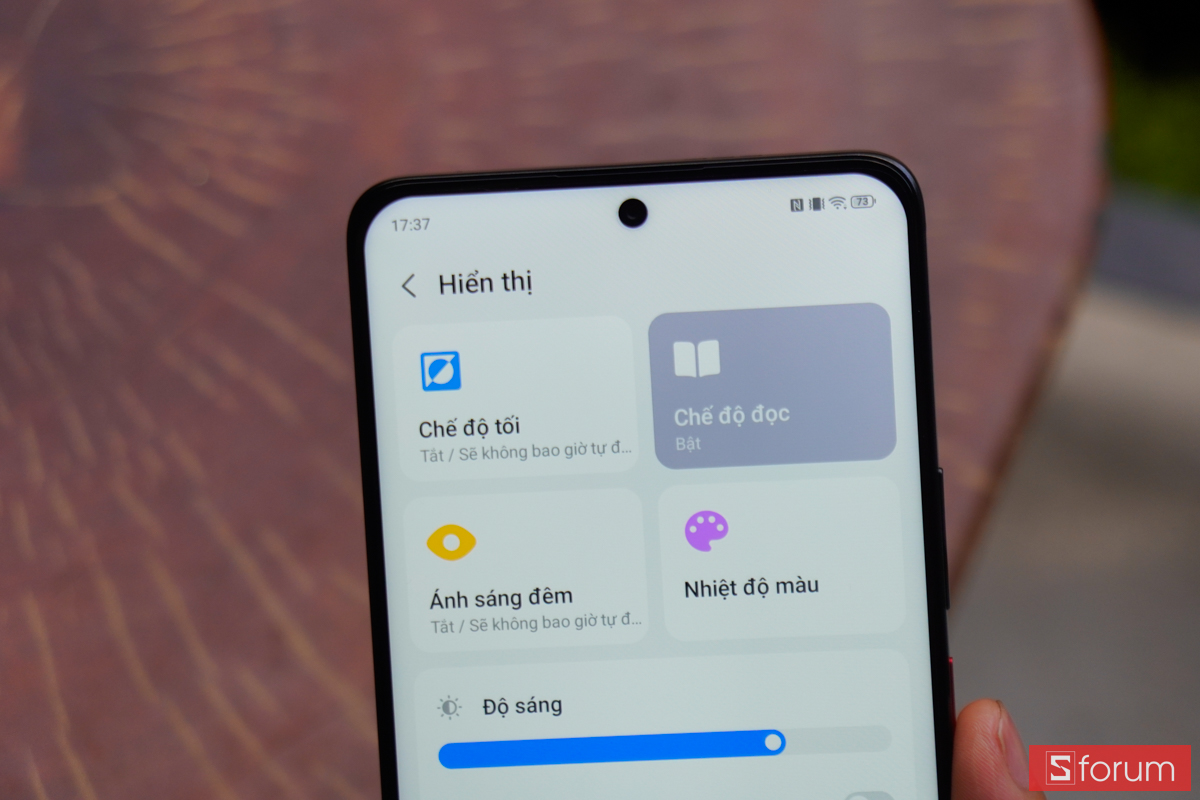 Nubia Neo 5 Max 5G viền trên của máy