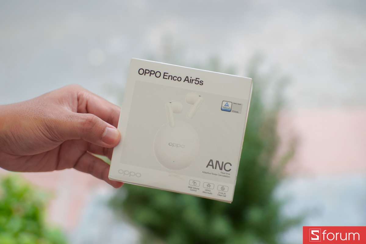 Mặt trước vỏ hộp giấy của tai nghe OPPO Enco Air5s
