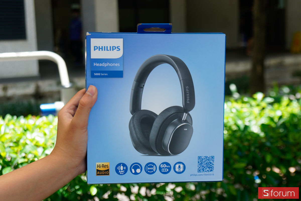 Hộp đựng Philips TAH5519 tông xanh dương với các icon Hi-Res Audio và ANC Pro