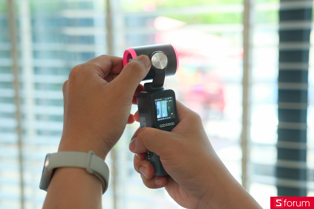 Quạt cầm tay GOOJODOQ GFS025 có thể xoay camera 180 độ